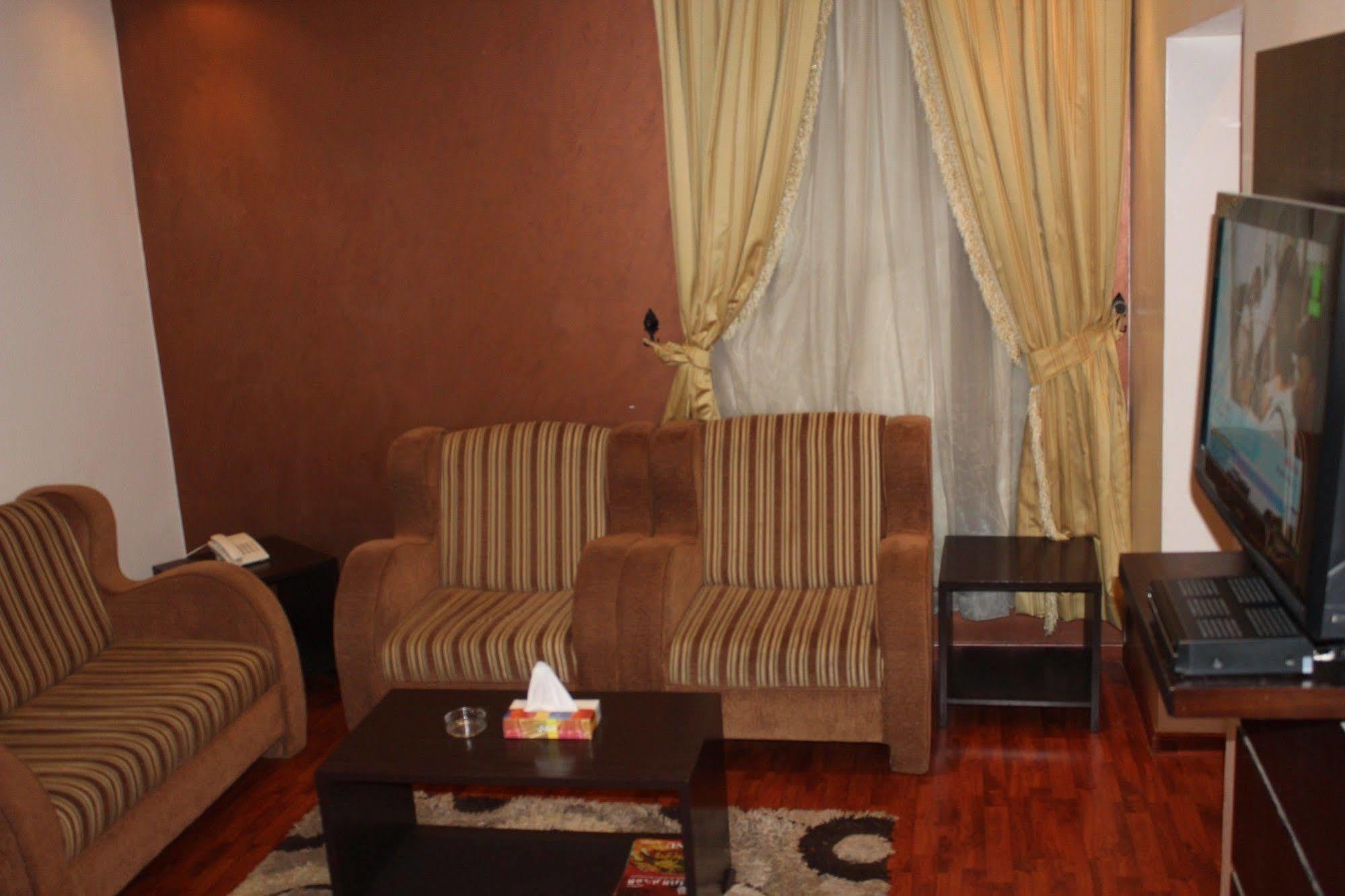 Merfal Hotel Apartments Al Taawan Riade Exterior foto